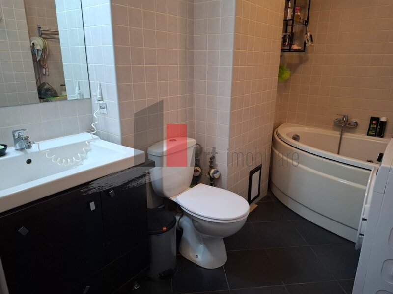 Obregia, vanzare apartament 3 camere.